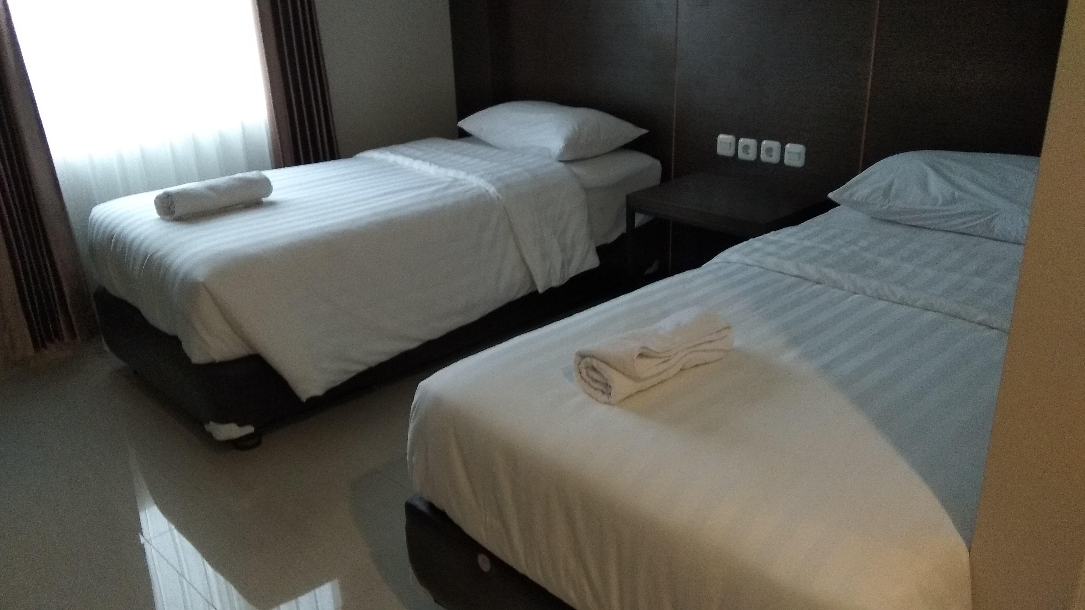 Super Oyo 1006 Azzahra Guest House Syariah Ambon Extérieur photo